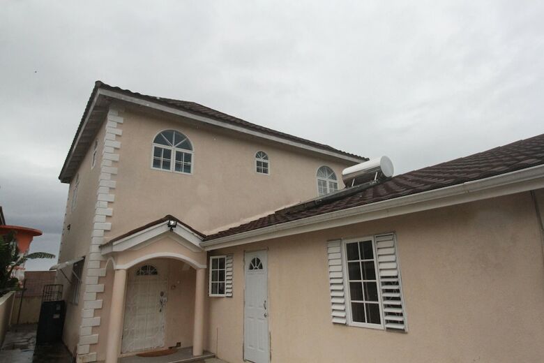 Villa Summer Breeze Vacation Home