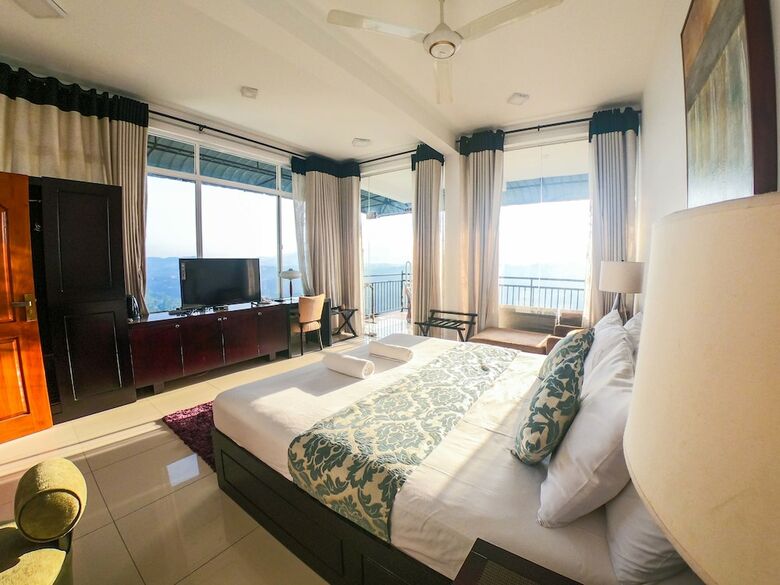 Romance Hills Hotel