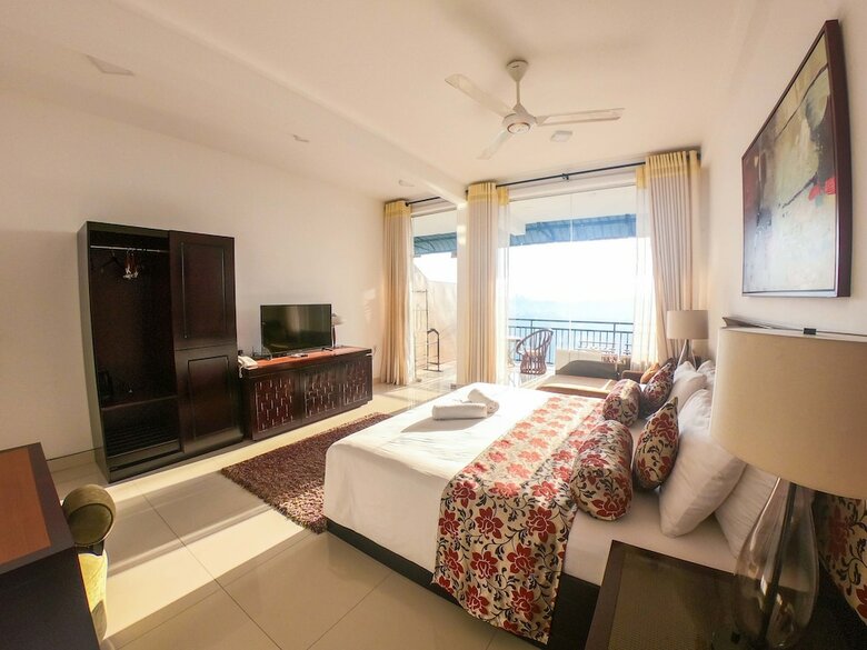 Romance Hills Hotel
