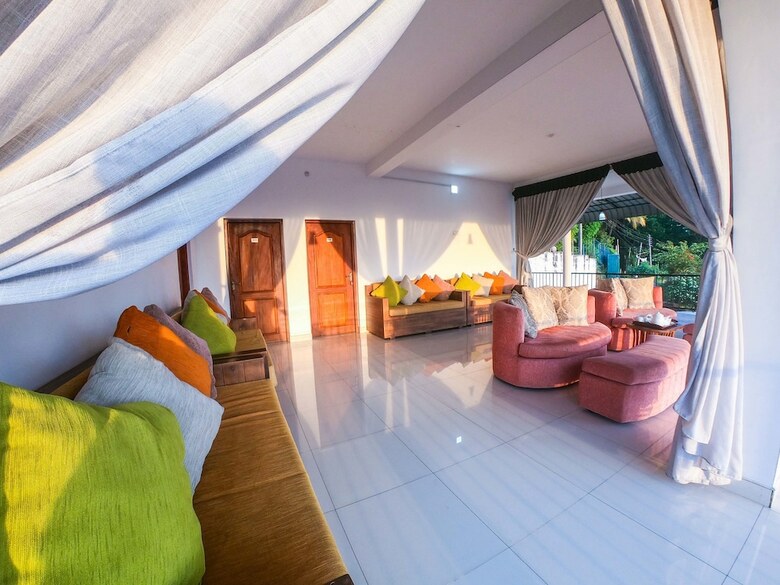 Romance Hills Hotel