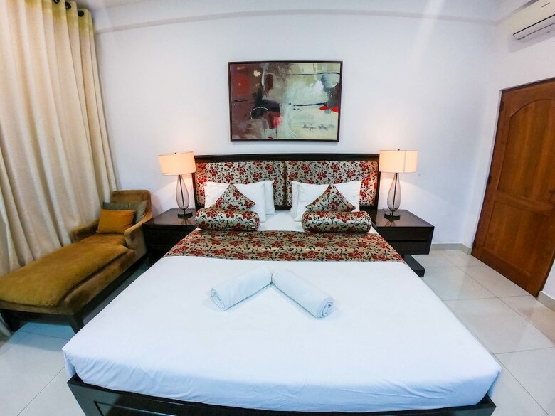 Romance Hills Hotel