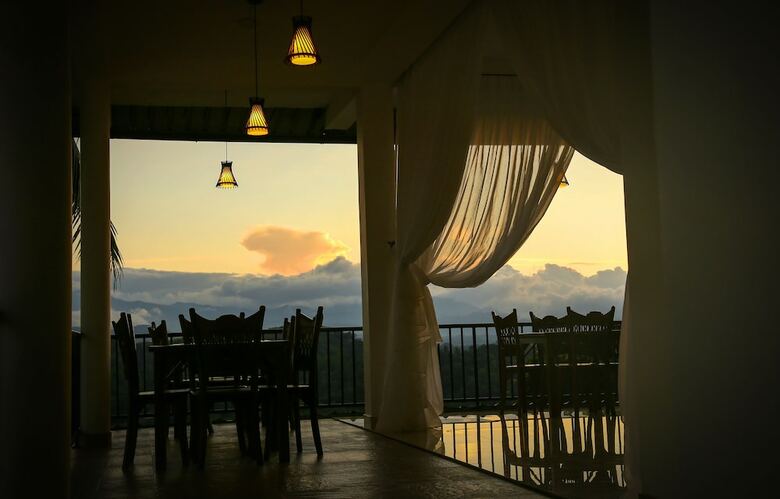 Romance Hills Hotel