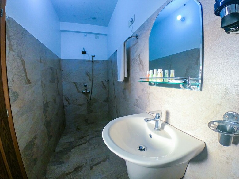 Romance Hills Hotel