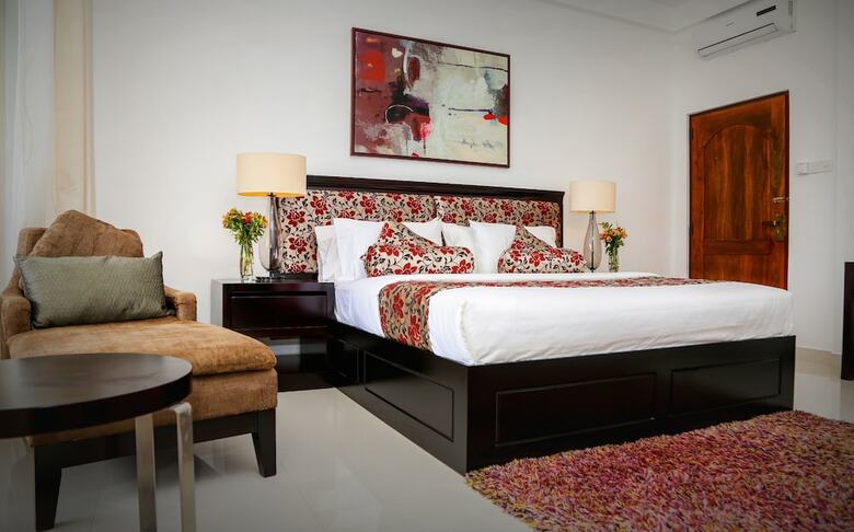 Romance Hills Hotel