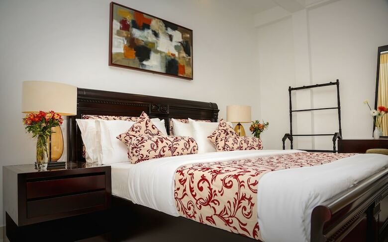 Romance Hills Hotel