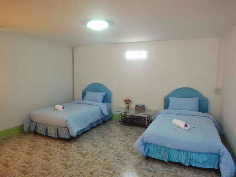 Hotel Coconut Home Resort
