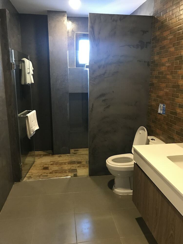 V20 Boutique Hotel By Locals