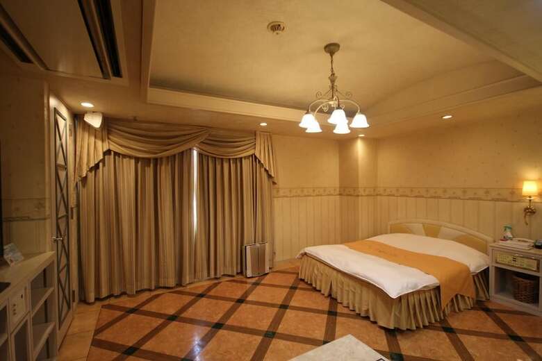 Hotel Afternoon - Adult Only