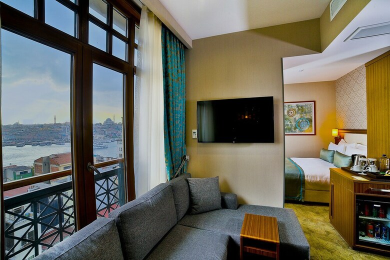 Momento Golden Horn Hotel