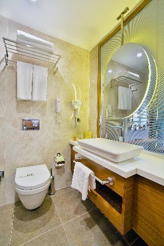 Momento Golden Horn Hotel