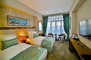 Momento Golden Horn Hotel
