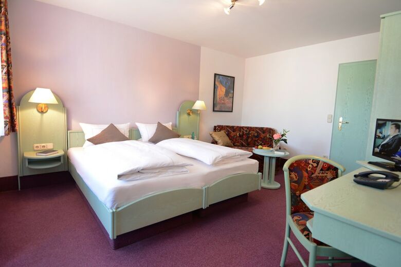 Hostal Hotel Weisses Lamm