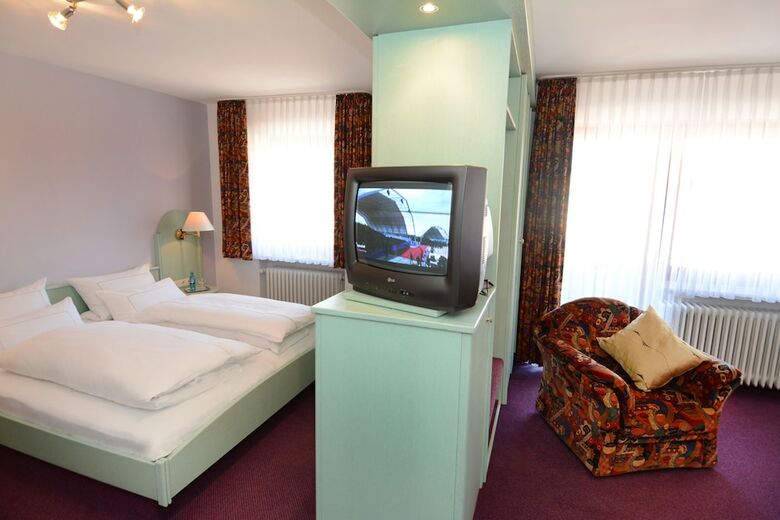 Hostal Hotel Weisses Lamm