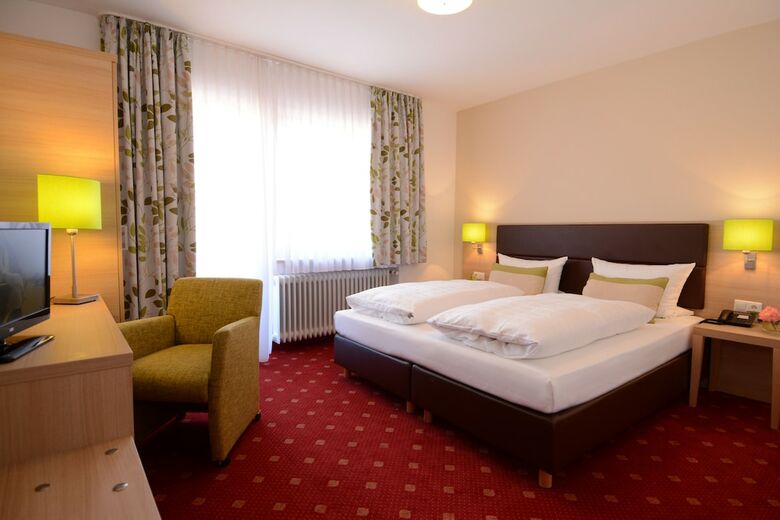 Hostal Hotel Weisses Lamm