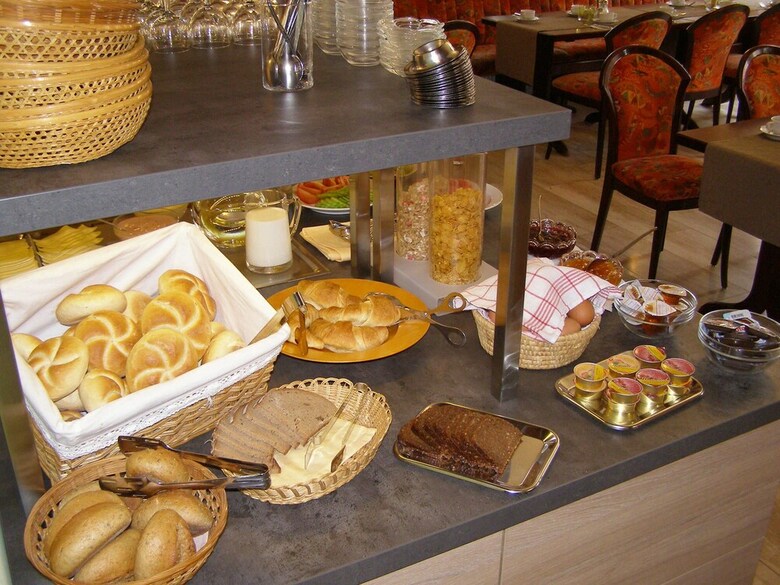 Hostal Hotel Weisses Lamm