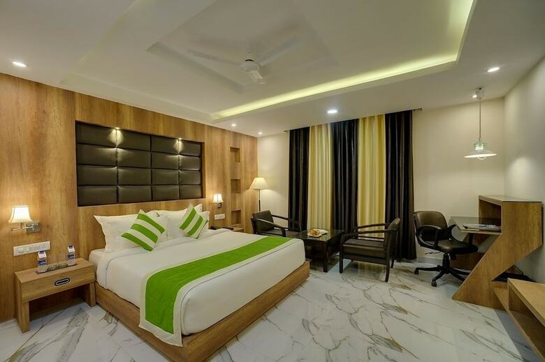 Hotel Cygnett Park Di- Arch
