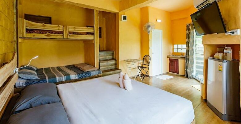 Hotel Baandin Chiewlarn Resort