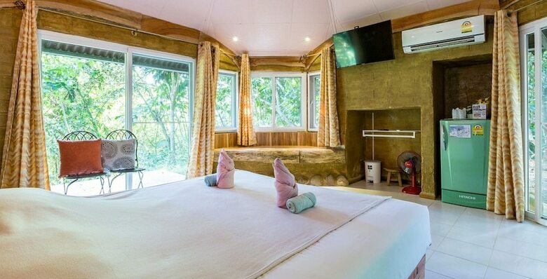 Hotel Baandin Chiewlarn Resort