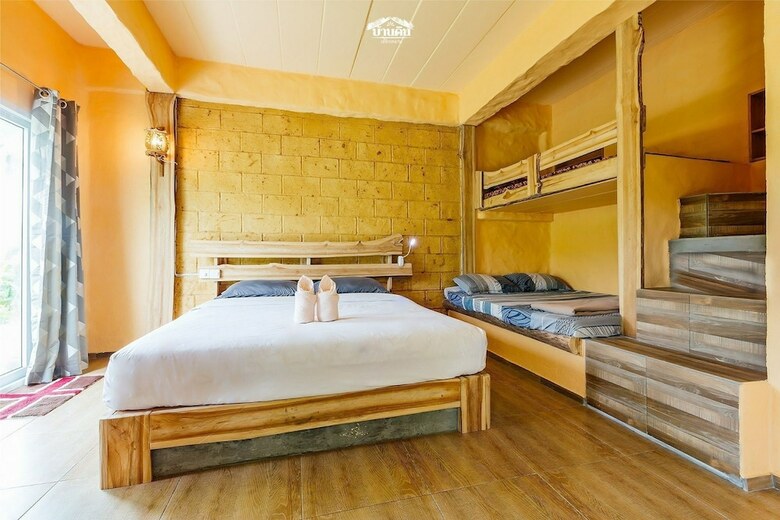 Hotel Baandin Chiewlarn Resort