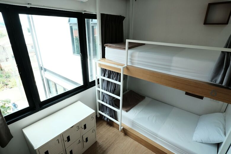 Hostal Wayha Hostel Don Mueang Airport