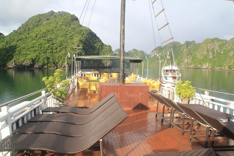 Lan Ha Legend Cruise