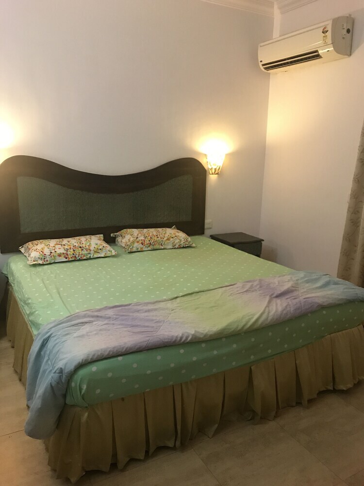 Apartamentos Riviera Foothills