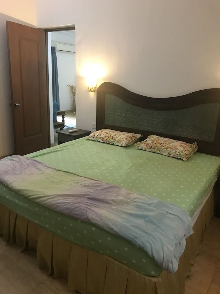 Apartamentos Riviera Foothills