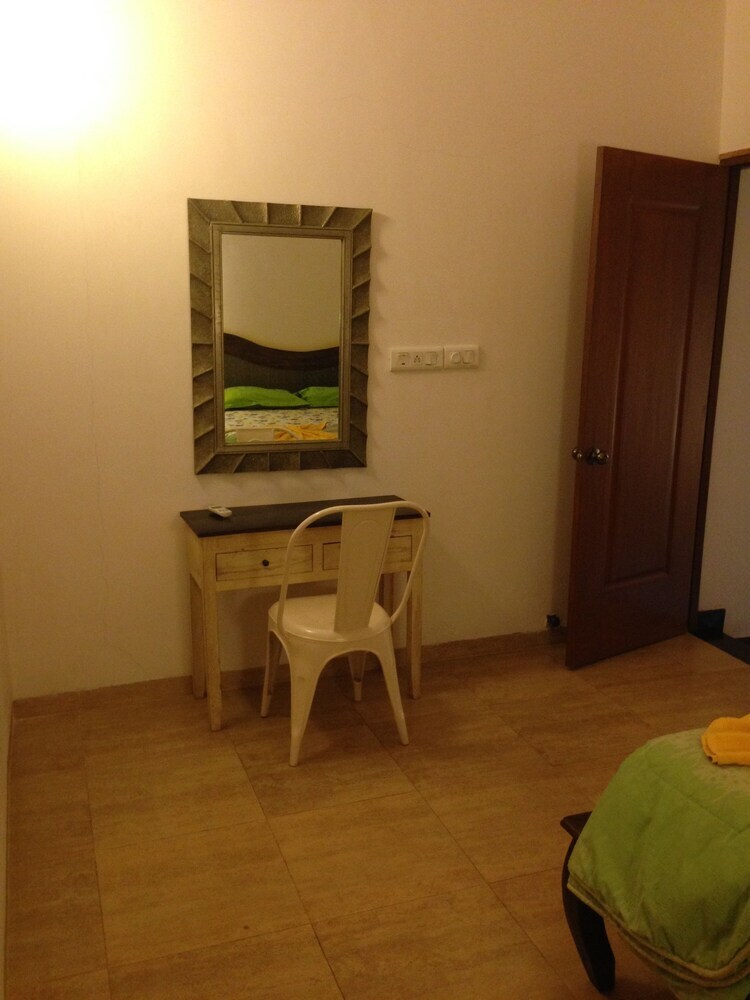 Apartamentos Riviera Foothills