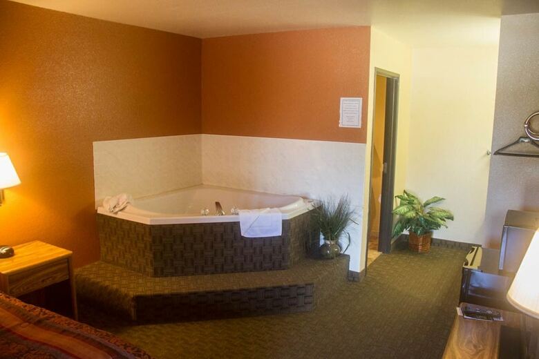 Hotel Cottonwood Inn