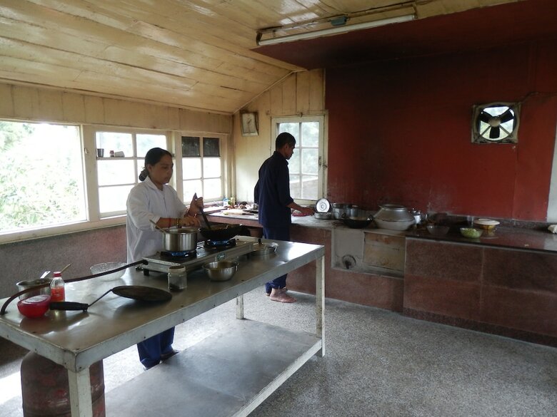 Hotel Goomtee Tea Garden Retreat