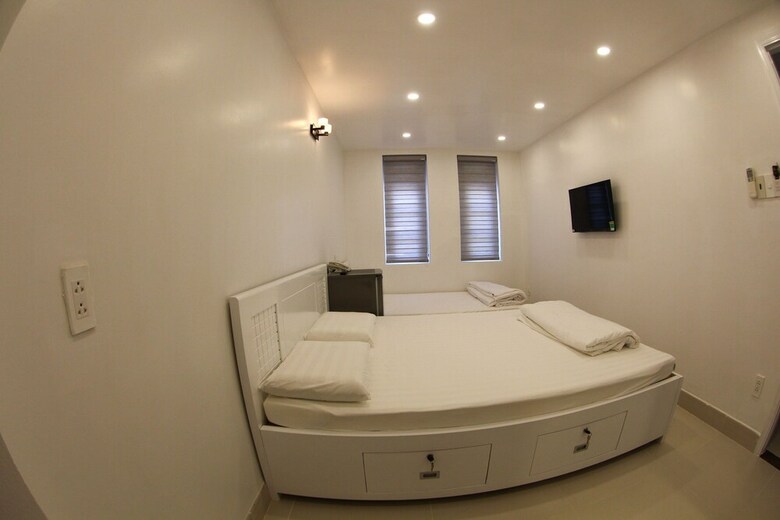Hotel Full House Hostel