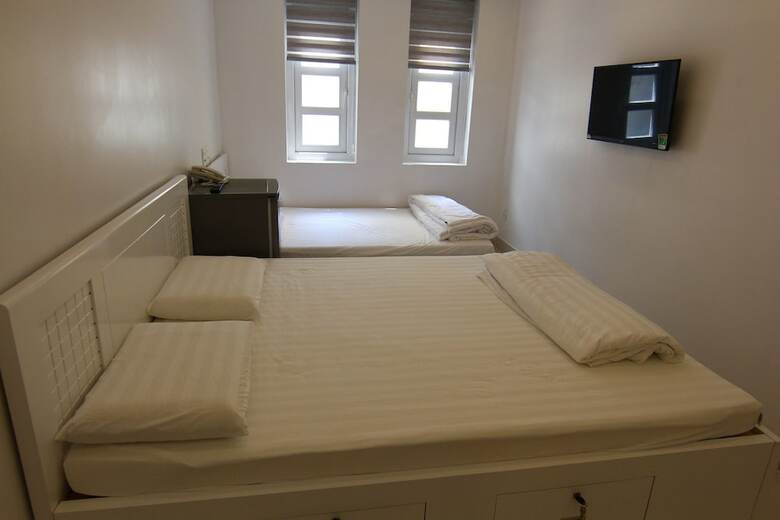 Hotel Full House Hostel