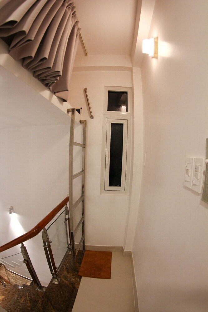 Hotel Full House Hostel