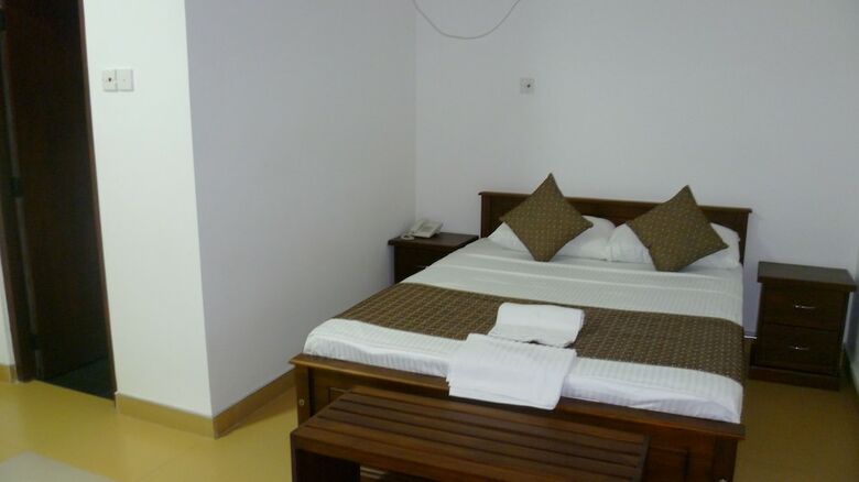 Hotel Sarvodaya Samma Vaasa Resedence