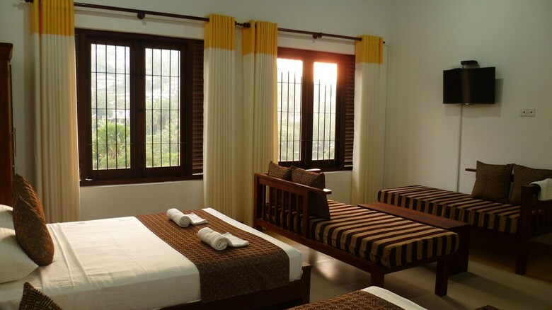Hotel Sarvodaya Samma Vaasa Resedence
