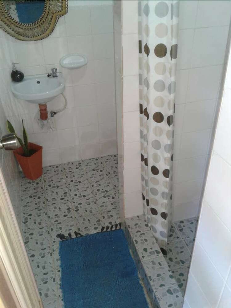 Hostal Chelle's Guest House And Backpackers - Hostel