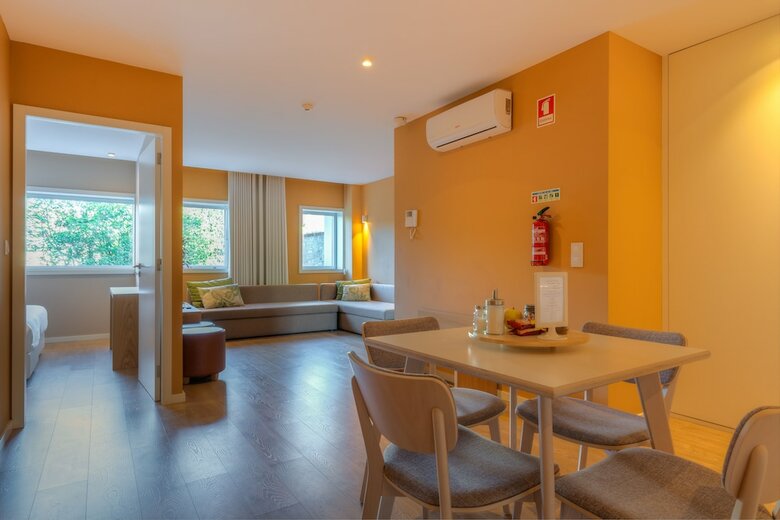 Spot Family Apartments