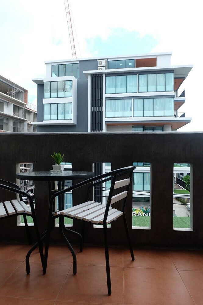 Hotel Baantonkhao Kata Beach