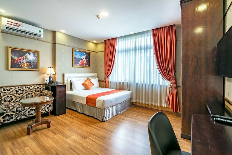 Hotel Emerald Serviced Apartments
