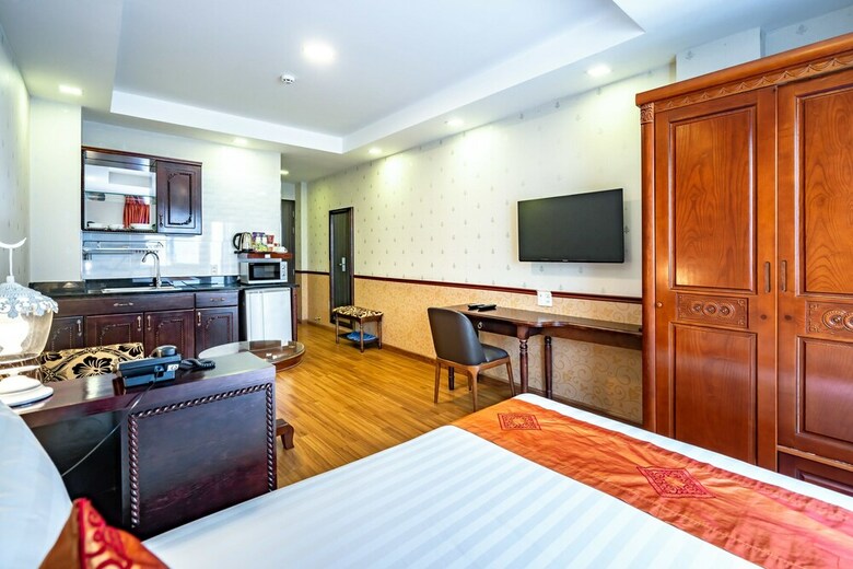 Hotel Emerald Serviced Apartments