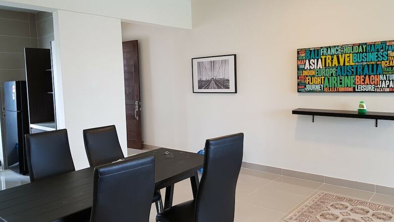 Apartamentos Ayer At 8 Putrajaya Guesthouse