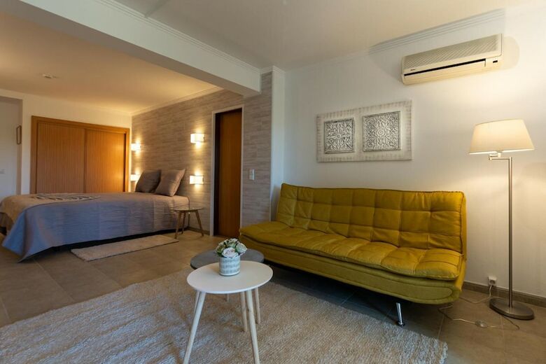 Hotel Villa Well By Villa Welwitshia Mirabilis