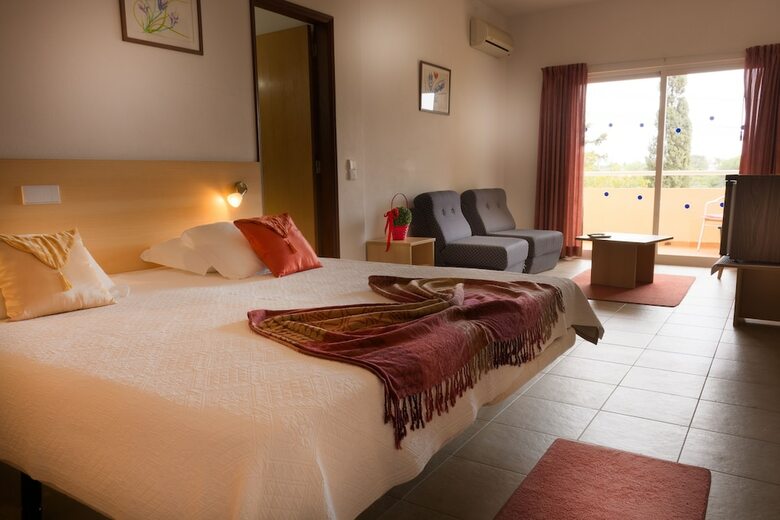 Hotel Villa Well By Villa Welwitshia Mirabilis