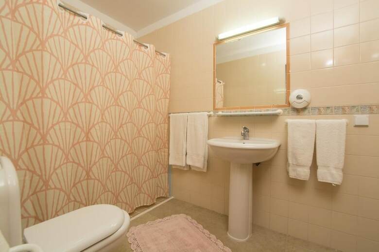 Hotel Villa Well By Villa Welwitshia Mirabilis