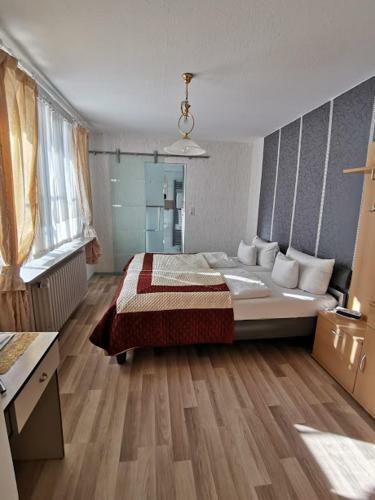 Hotel Happy