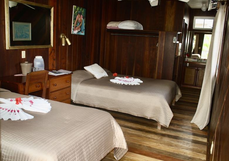 San Pedro Holiday Hotel
