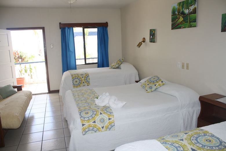 San Pedro Holiday Hotel
