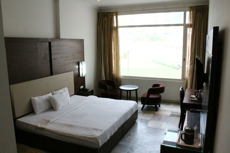 Amr Hotel