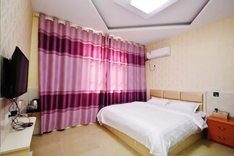 Luhuai Hotel