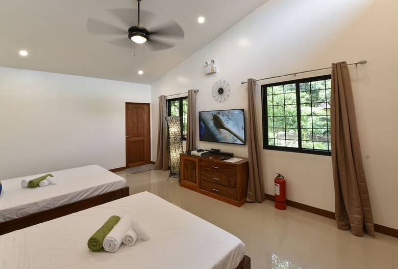 Hotel Nauvoo Farm Resort